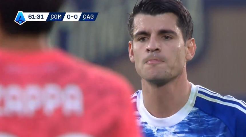 Galatasaray'ın eski futbolcusu Alvaro Morata İtalya'da resmen &ccedil;ıldırdı! Como-Cagliari ma&ccedil;ında Fabregas'a 'Beni &ccedil;ıkar' dedi...