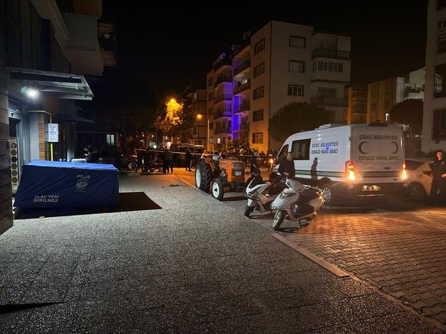 Evinin &ouml;n&uuml;nde silahlı saldırıya uğradı, hayatını kaybetti 1