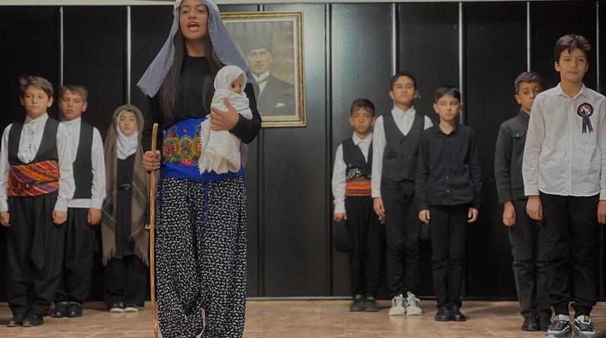 İli&ccedil;&rsquo;te 10 Kasım Atat&uuml;rk&rsquo;&uuml; Anma programı d&uuml;zenlendi