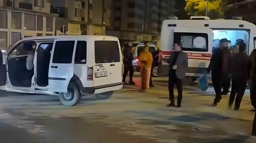 Van&rsquo;da trafik kazası: 3 yaralı