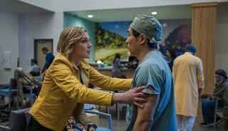 Yüksek not alan yeni dizinin jeneriğinde alışılmadık uyarı!