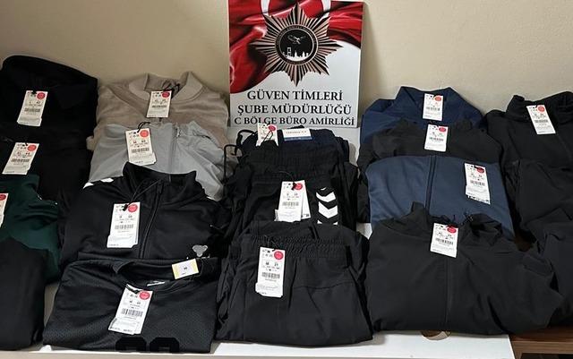 AVM'de hırsızlık yaparken suçüstü yakalandılar | Son Dakika