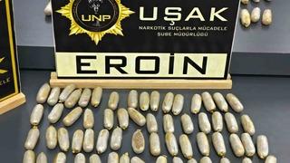 Uşak’ta midelerinde eroin taşıyan iki şüpheli tutuklandı