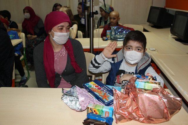 Hematoloji hastası öğrencilerin yüzünü güldüren etkinlik