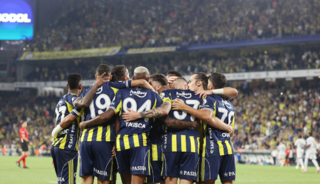 F.Bahçe'den ayrıldı küllerinden doğdu! Bin pişman etti...