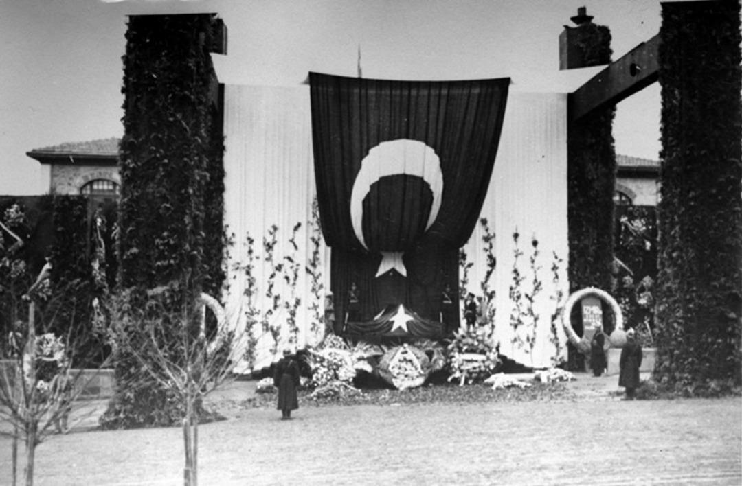 Yeni cumhurbaşkanı seçilecekti! Meclis te en hüzünlü 5 dakika: 11 Kasım da milletvekilleri gözyaşlarıyla Ata yı andı 3