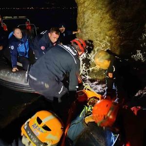 Falezlerden düşen şahıs AFAD ve itfaiye tarafından kurtarıldı