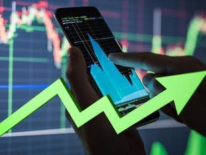 3 sekt&ouml;r, 3 fırsat! enerji, banka ve yazılım hisselerinde y&uuml;zde 100 y&uuml;kseliş potansiyeliyle &ldquo;AL&rdquo; tavsiyesi geldi!