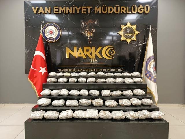 Van'da 19 kilo 660 gram skunk ele geçirildi