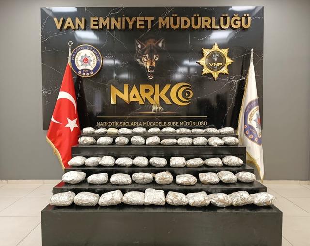 Van'da 19 kilo 660 gram skunk ele geçirildi