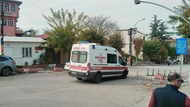 Odunpazarı’nda ambulansa demir duba engeli