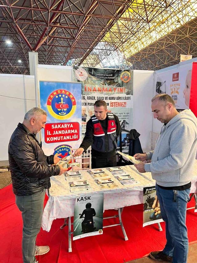 Jandarmadan tarım fuarında çiftçilere uyarı 3