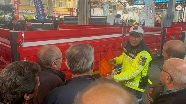 Jandarmadan tarım fuarında çiftçilere uyarı
