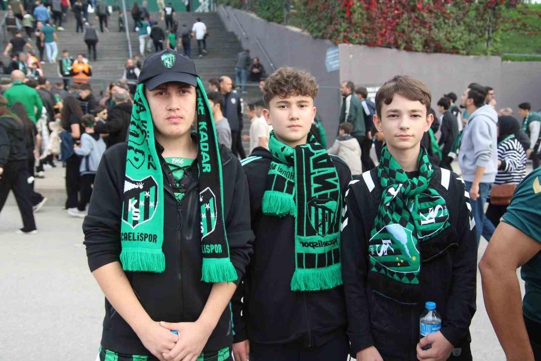 Kocaelispor - Galatasaray ma&ccedil;ında rekor kırıldı! Kocaeli halkı ma&ccedil;a akın etti 2