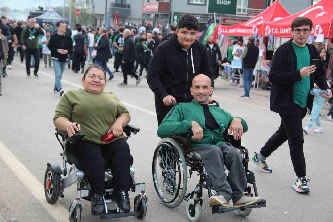 Kocaelispor - Galatasaray ma&ccedil;ında rekor kırıldı! Kocaeli halkı ma&ccedil;a akın etti 1