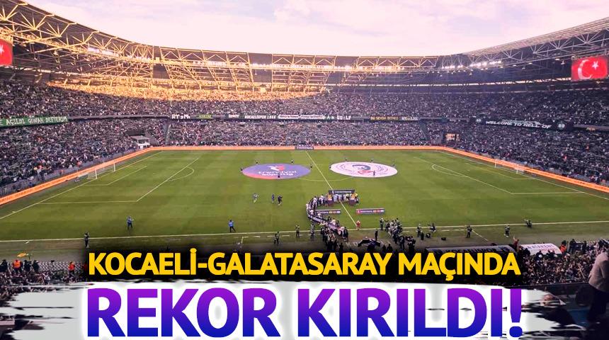Kocaelispor - Galatasaray maçında rekor kırıldı! Kocaeli halkı maça akın etti