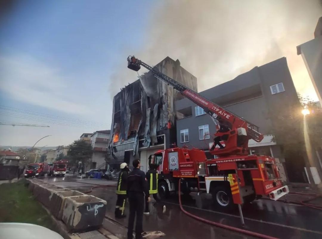 Kocaeli deki yangın faciasında yeni gelişme! Bakan Tunç duyurdu: 11 kişi gözaltında, bilirkişi heyeti oluşturuldu 4