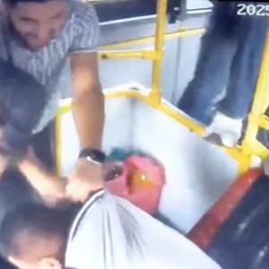 Yer: Gaziantep! Yolcu ile tartışan halk otobüsü şoförüne meydan dayağı