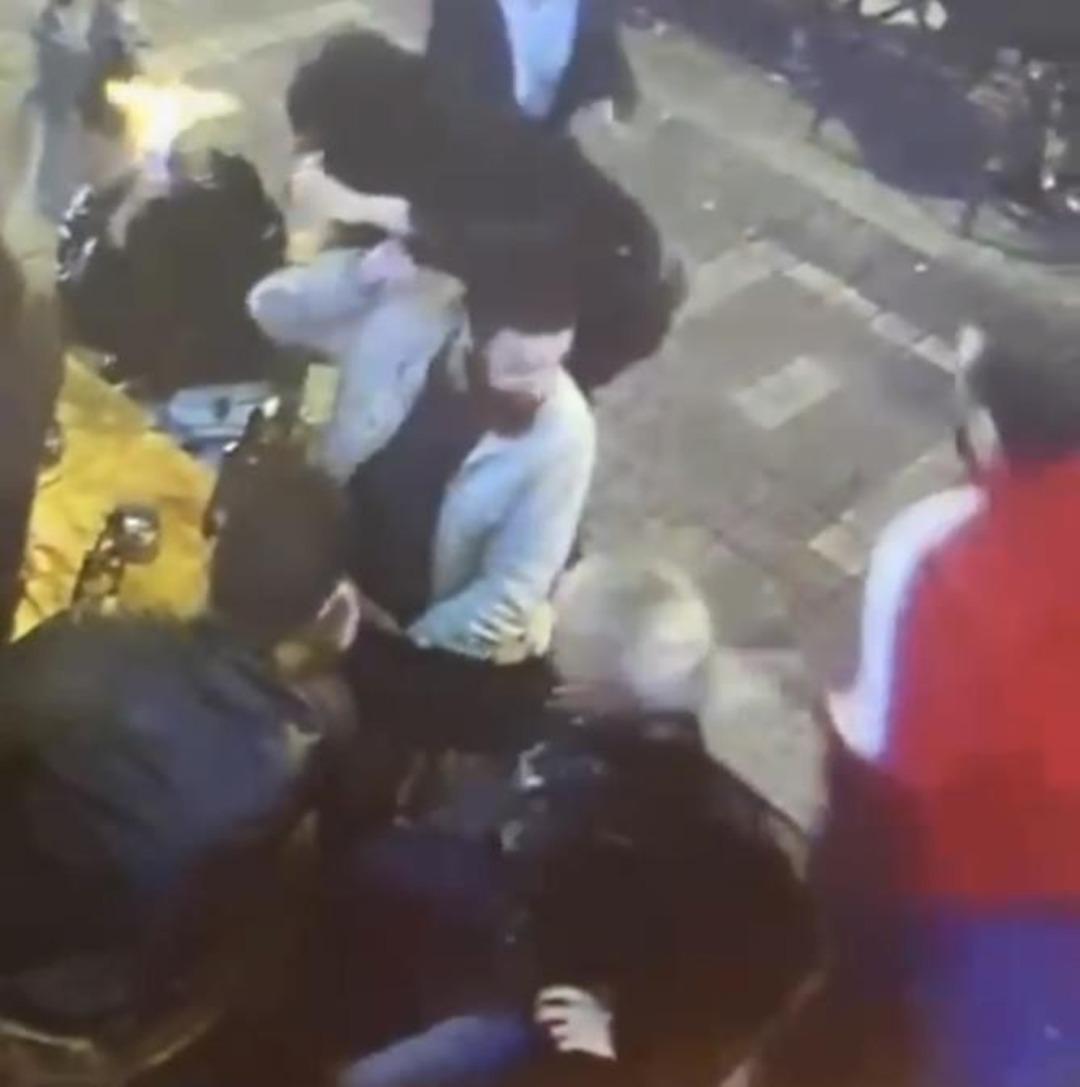 Yer: Kadıköy... Genç kadını ateşe verdi: O anlar ortaya çıktı! "Tehdit mesajları geliyor" 2