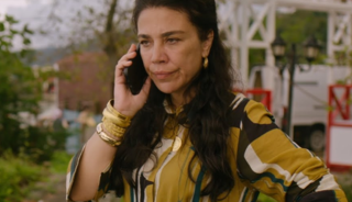 30 yıl sonra çocukluk aşkıyla sevgili oldu! Dudak dudağa poz