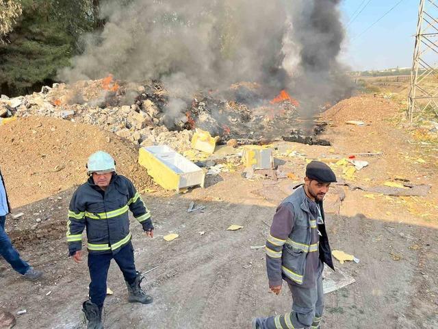 640xauto Kırıkhan’da hurdalık alanda çıkan yangını itfaiye ekipleri söndürdü