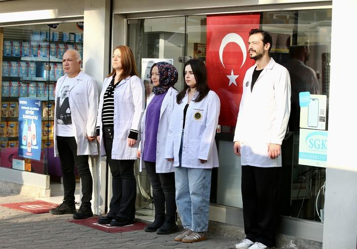 10 Kasım saat 09.05'te yine hayat durdu! Siren sesleri korna seslerine karıştı G2