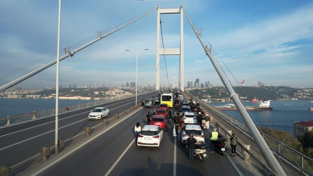 10 Kasım saat 09.05 te yine hayat durdu! Siren sesleri korna seslerine karıştı 2