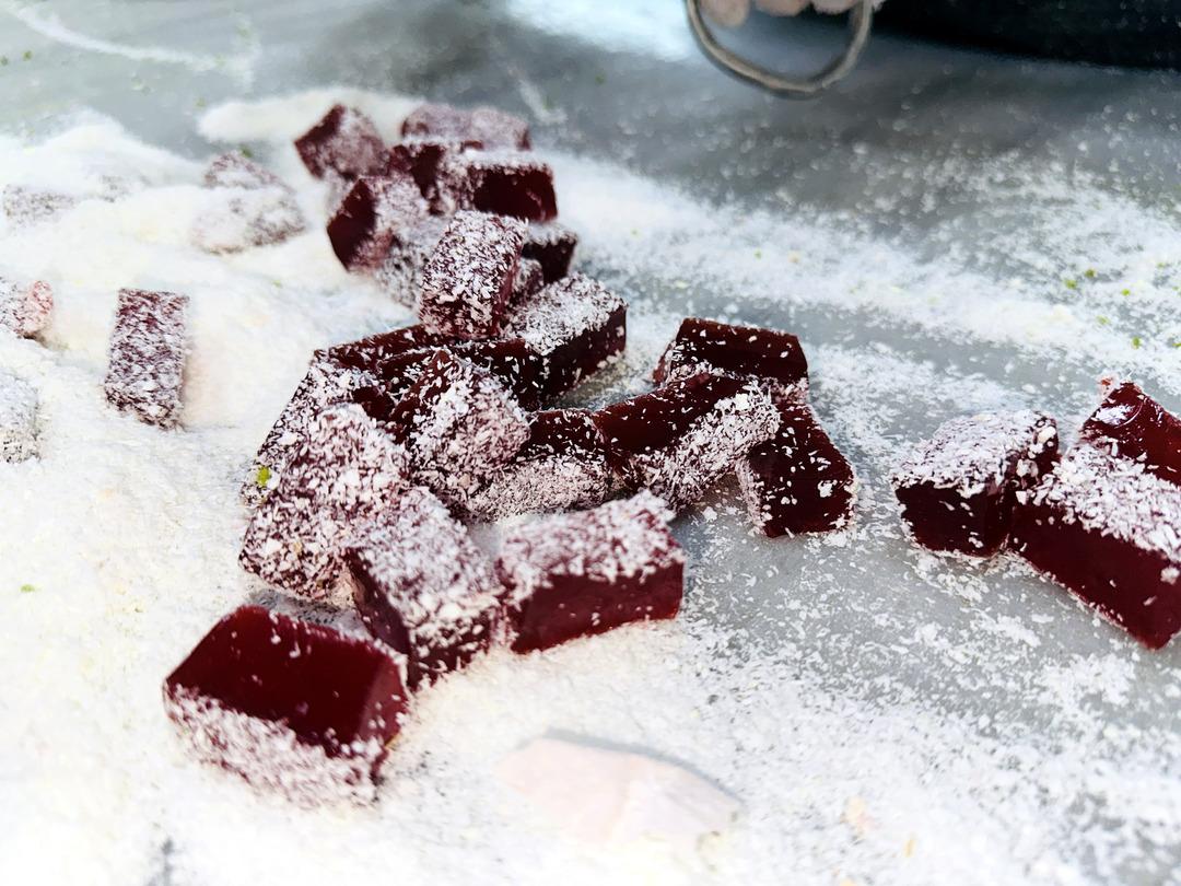 Acı biberi lokumla birleştirdi! Adını &lsquo;D&uuml;nya Hali&rsquo; koydu: "&Ouml;nce tatlandırıyor sonra mutluluk g&ouml;zyaşları geliyor" 1