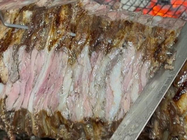 İki ili birbirine düşüren bin yıllık lezzet: Cağ kebabı! Kıpçaklardan bugüne miras...