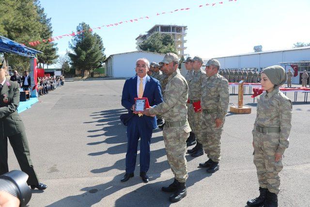 İkisi kadın 102 güvenlik korucusu yemin etti