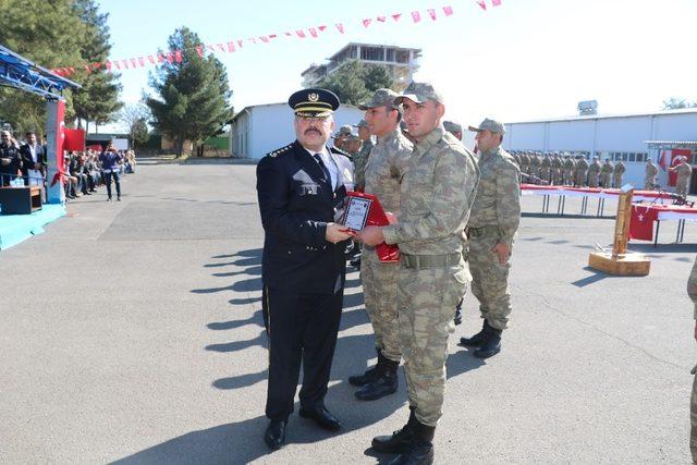 İkisi kadın 102 güvenlik korucusu yemin etti