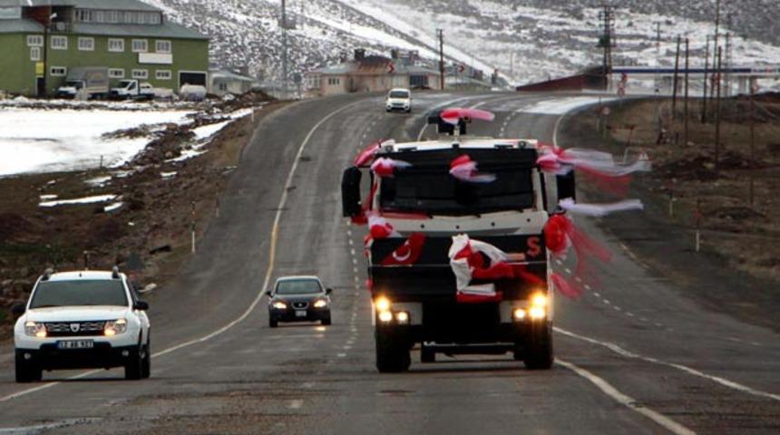 TOMA gelin arabası oldu! Görenler şaştı kaldı