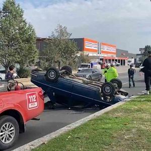 Takla atan araçtan burnu bile kanamadan çıktı