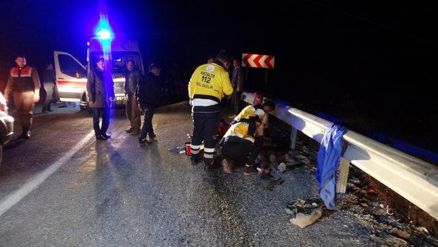 Antalya'da işçileri taşıyan midibüs devrildi: Ölü ve yaralılar var (2)