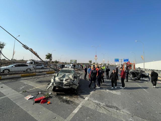 Şanlıurfa da zincirleme trafik kazası: 3 &uuml; ağır 4 yaralı 1