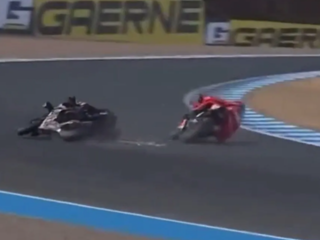 Yarış sırasında Toprak Razgatlıoğlu'nu düşürmüştü! Bulega'nın başına öyle bir şey geldi ki...