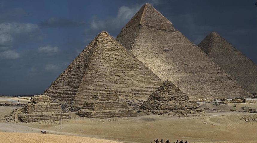 Piramitlerde şaşkına çeviren olay! Gizli geçidin izleri açığa çıktı