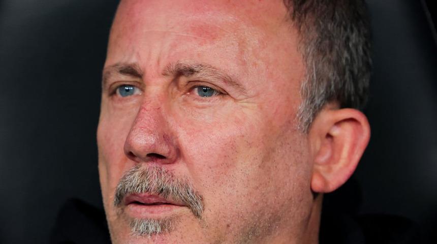 Beşiktaş'ta ipler koptu kopacak! Yıldız oyuncudan olay sözler: "Sergen Yalçın varsa ben yokum"