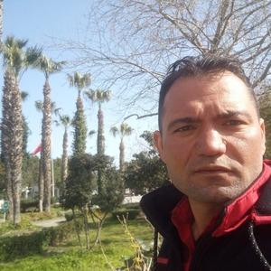 Evinde ölü olarak bulundu