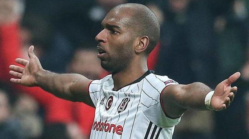 Beşiktaş Ryan Babel'in s&ouml;zleşmesini uzatıyor