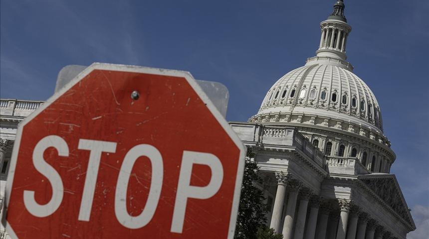 ABD'de h&uuml;k&uuml;met kısmi olarak kapandı!