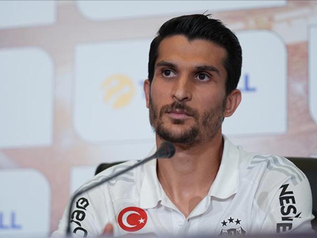 Adı bahis soruşturmasına karışmıştı! Beşiktaşlı futbolcu Necip Uysal sabahın erken saatlerinde Adliye'ye gitti