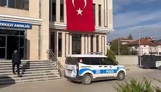 Bursa’da 28 yıl 8 ay hapis cezasıyla aranan 2 şüpheli yakalandı