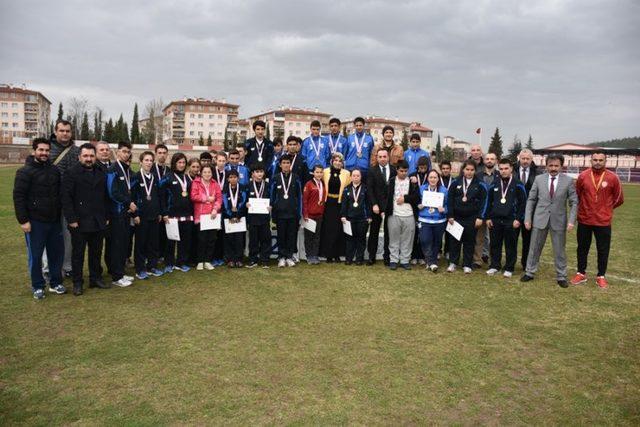 Dereceye giren öğrenciler madalyalarını aldılar