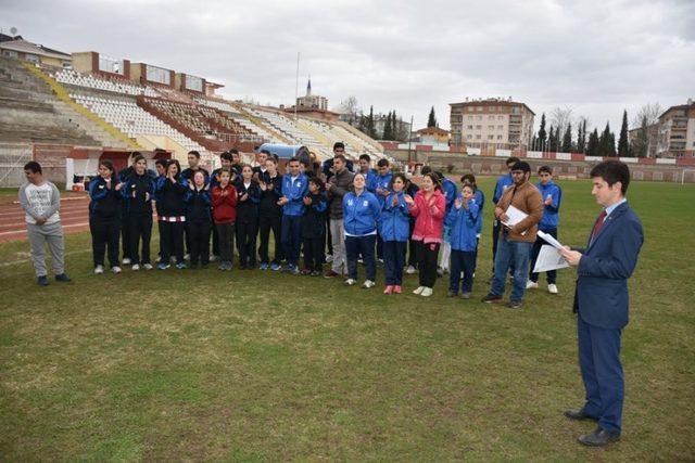 Dereceye giren öğrenciler madalyalarını aldılar