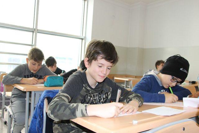 Bahçeşehir Koleji sınavına büyük ilgi