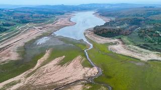 İstanbul'a su sağlayan barajlar alarm veriyor! Kuraklığın izleri havadan görüntülendi