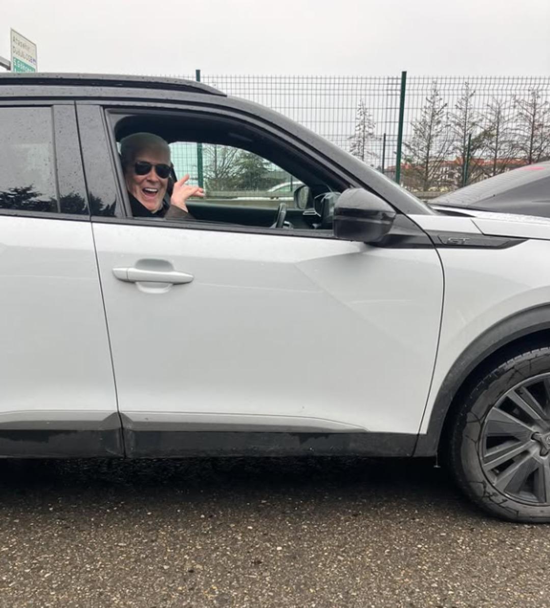 Gül Sunal trafikte İzzet Günay a denk geldi! Son halini paylaştı 1