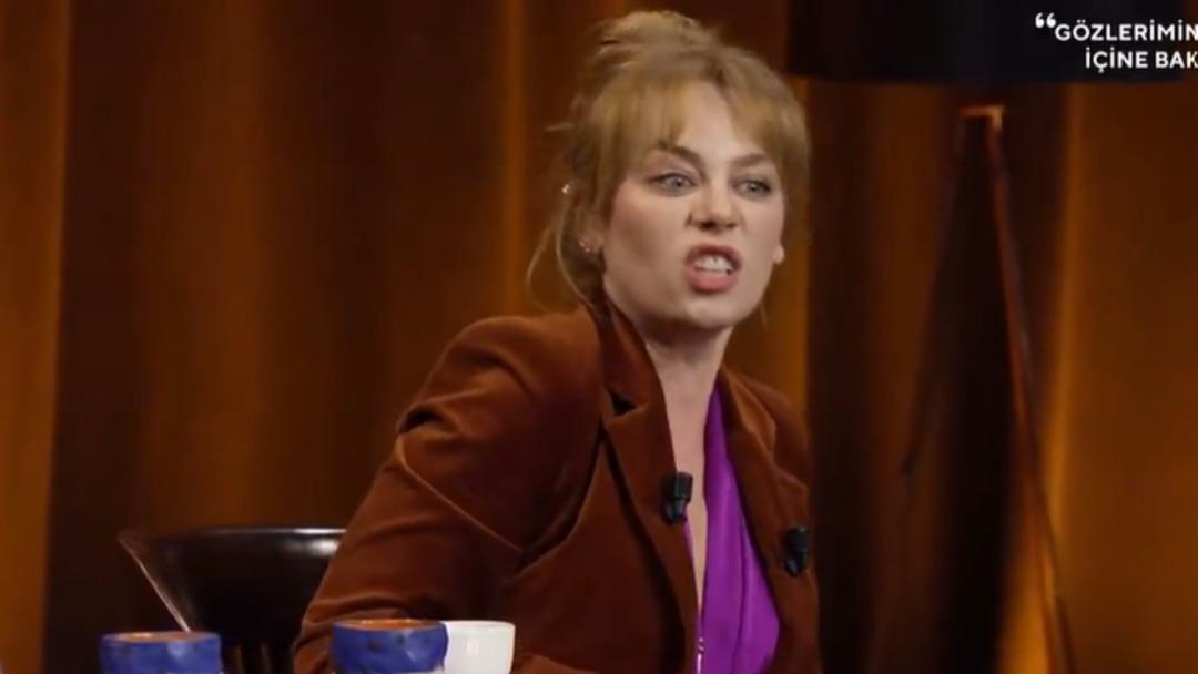 Demet Evgar &ccedil;ocuk sahibi olmanın zorluğunu anlattı! "G&ouml;ğ&uuml;s u&ccedil;larına jilet atıyorlar" 2