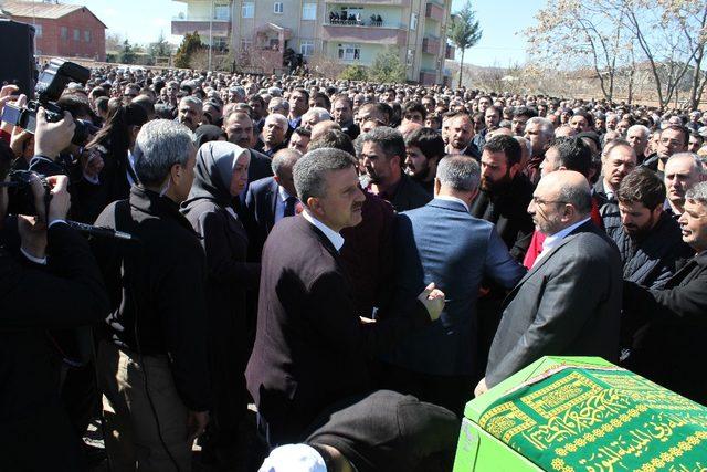 Başkan Ergin, son yolculuğuna uğurlandı